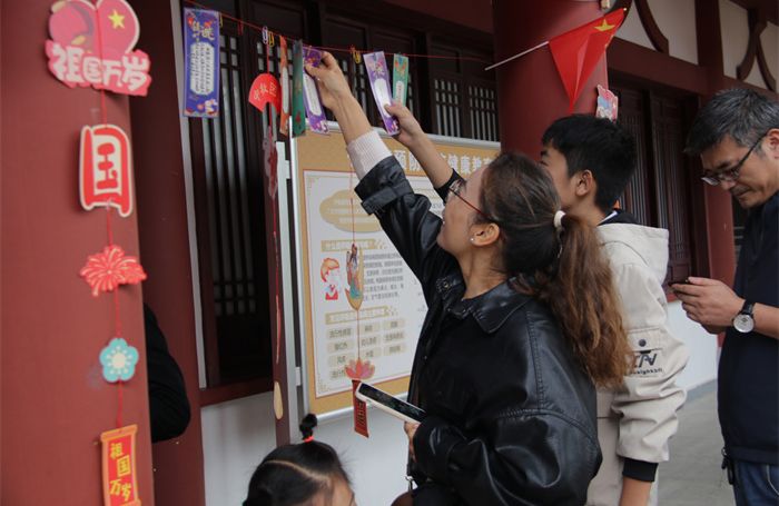 汉中市南郑区：开展“我在文明实践中心过中秋”——“欢度农民丰收 喜迎祥和中秋”暨用勤劳双手把家园建设得更加美丽文明实践活动